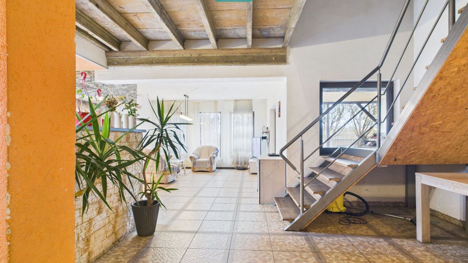 Casă individuală spațioasă, la 10 km de Timișoara - Poză 33