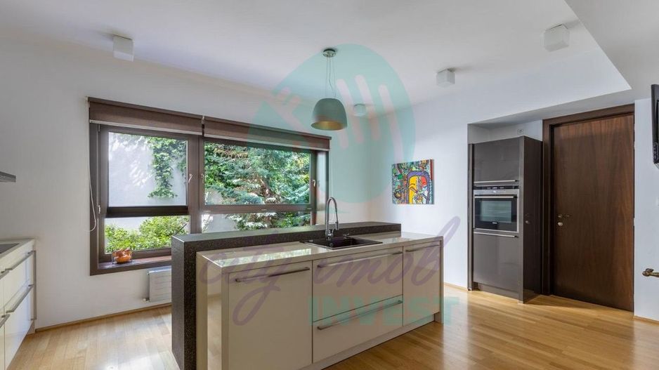 CASA ART-DECO CONSOLIDATA in 2011 cu gradina de 160 mp - Poză 9