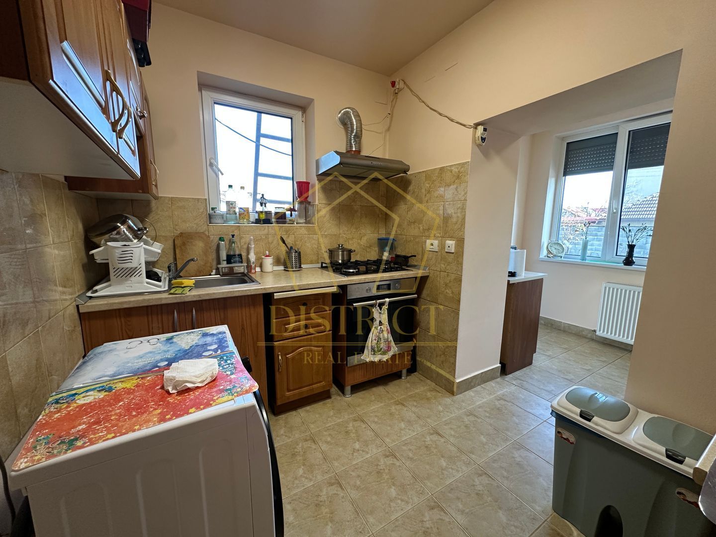 Casă Indiviudala cu 3 camere si 755 mp de teren in Giroc la asfalt. - Poză 12