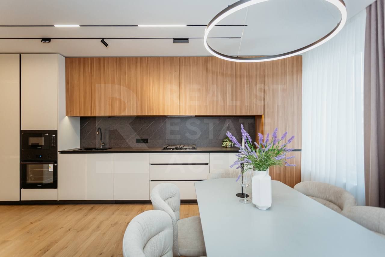 Vânzare , apartament 3 camere + living, str. Iona Radu, Buiucani - Poză 3
