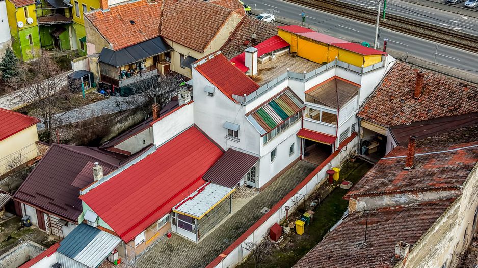Spațiu comercial,  hala, si un penthouse în centrul Aradului Nou - Poză 2