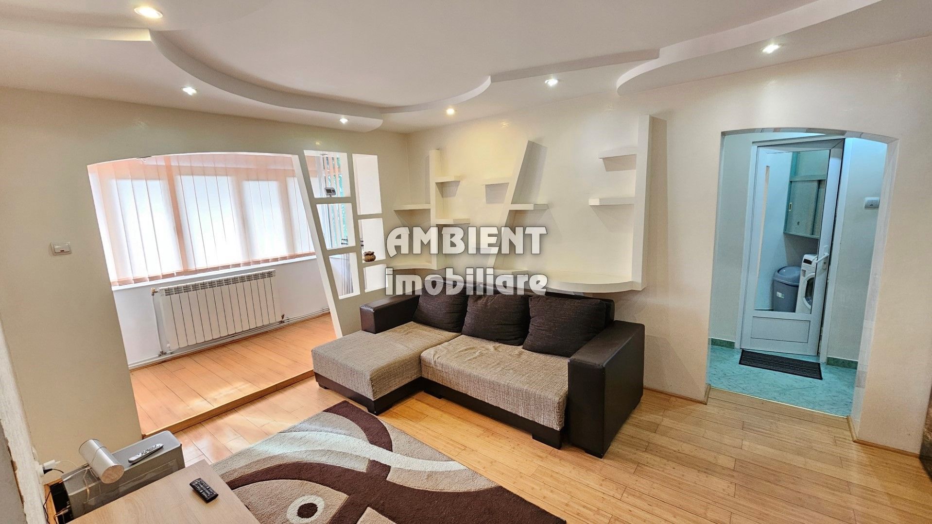 Apartament 3 camere, etaj 1, mobilat și utilat, zona DONICI; - Poză 1