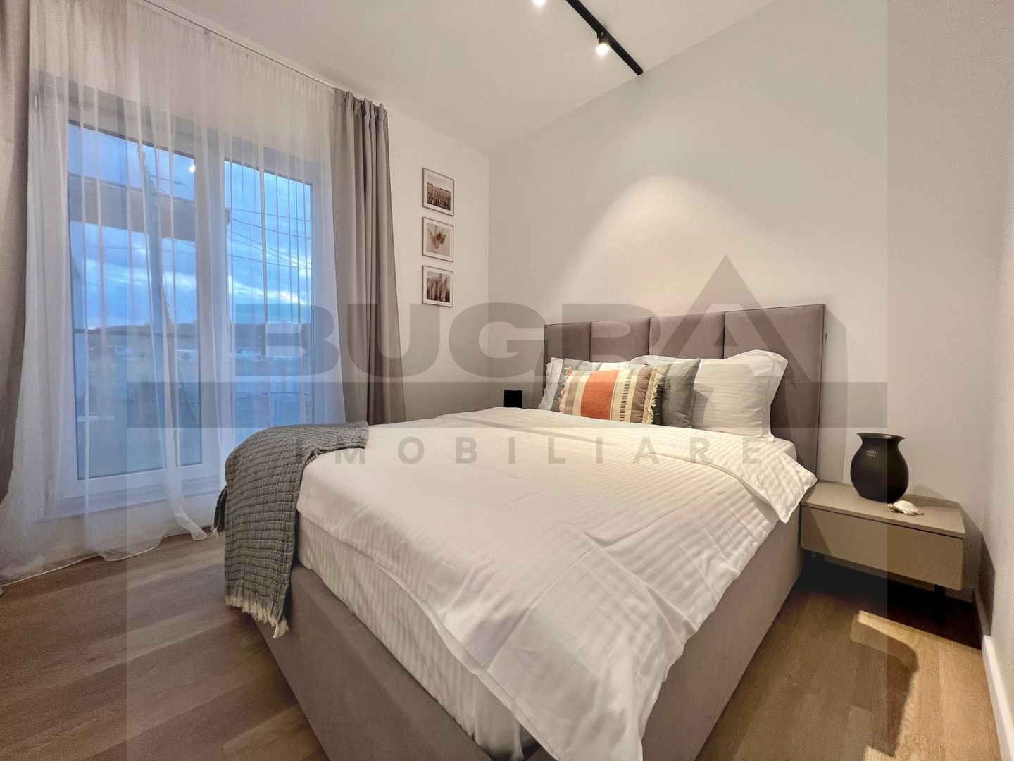Casa individuala, 100mp utili, 350 curte, zona OMV - Poză 11