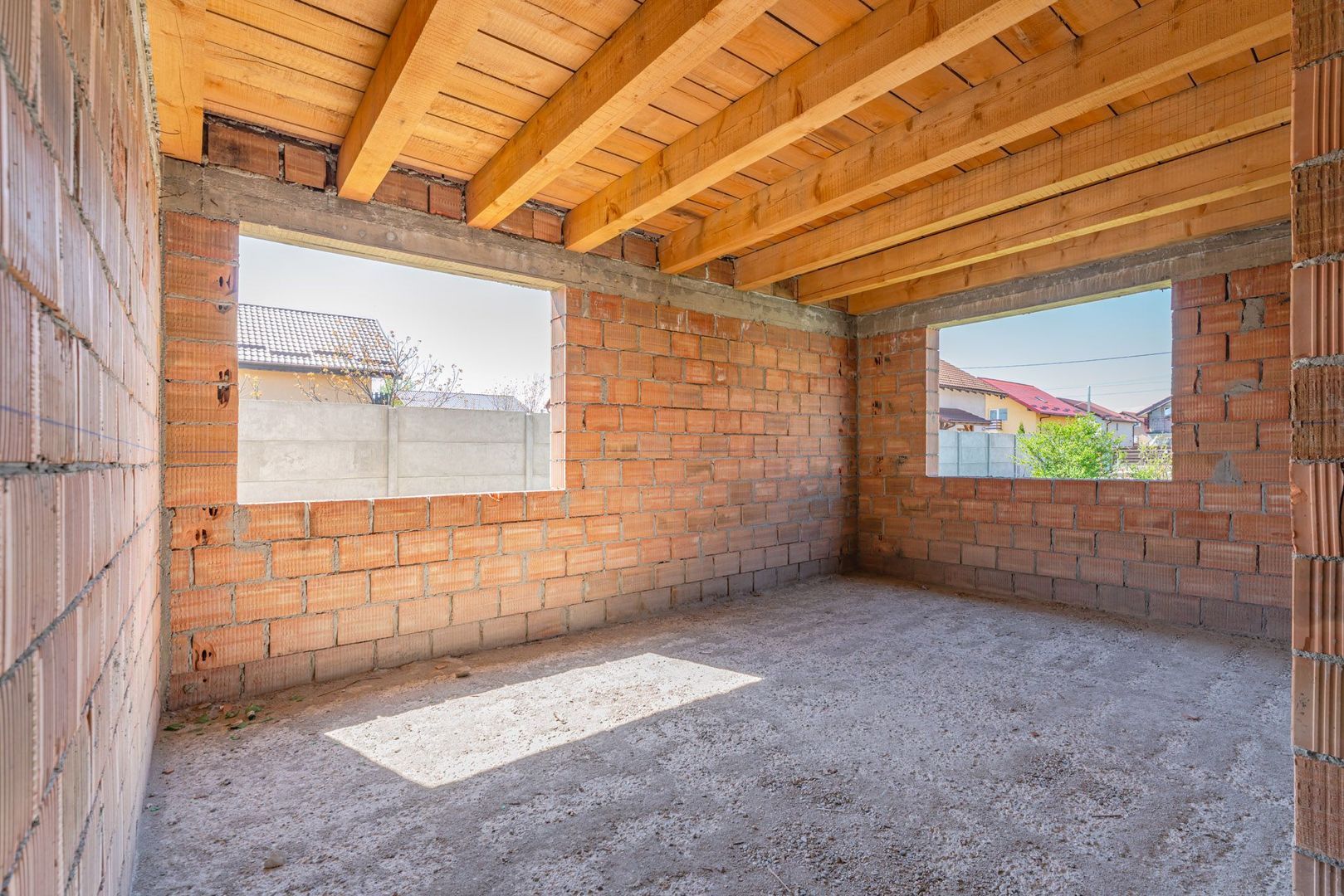 Oportunitate Casă la Roșu în Harman – Ideală pentru Personalizare - Poză 9