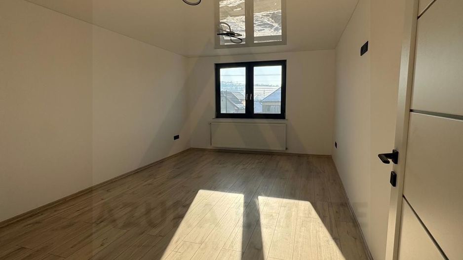 Casa moderna constructie noua 195 mp utili si 100 mp curte Sura Mare - Poză 10