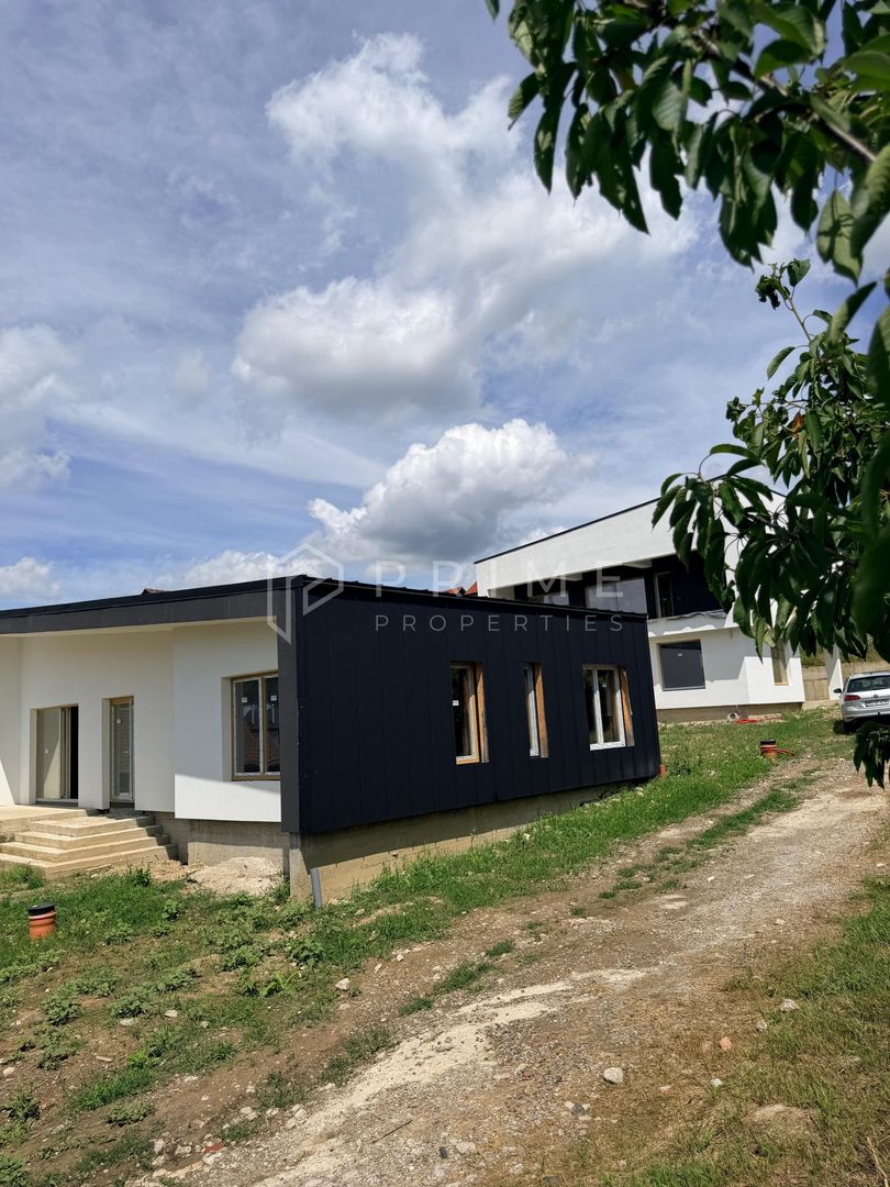 Casă modernă pe un singur nivel | Corunca – Str. Răsăritului - Poză 4