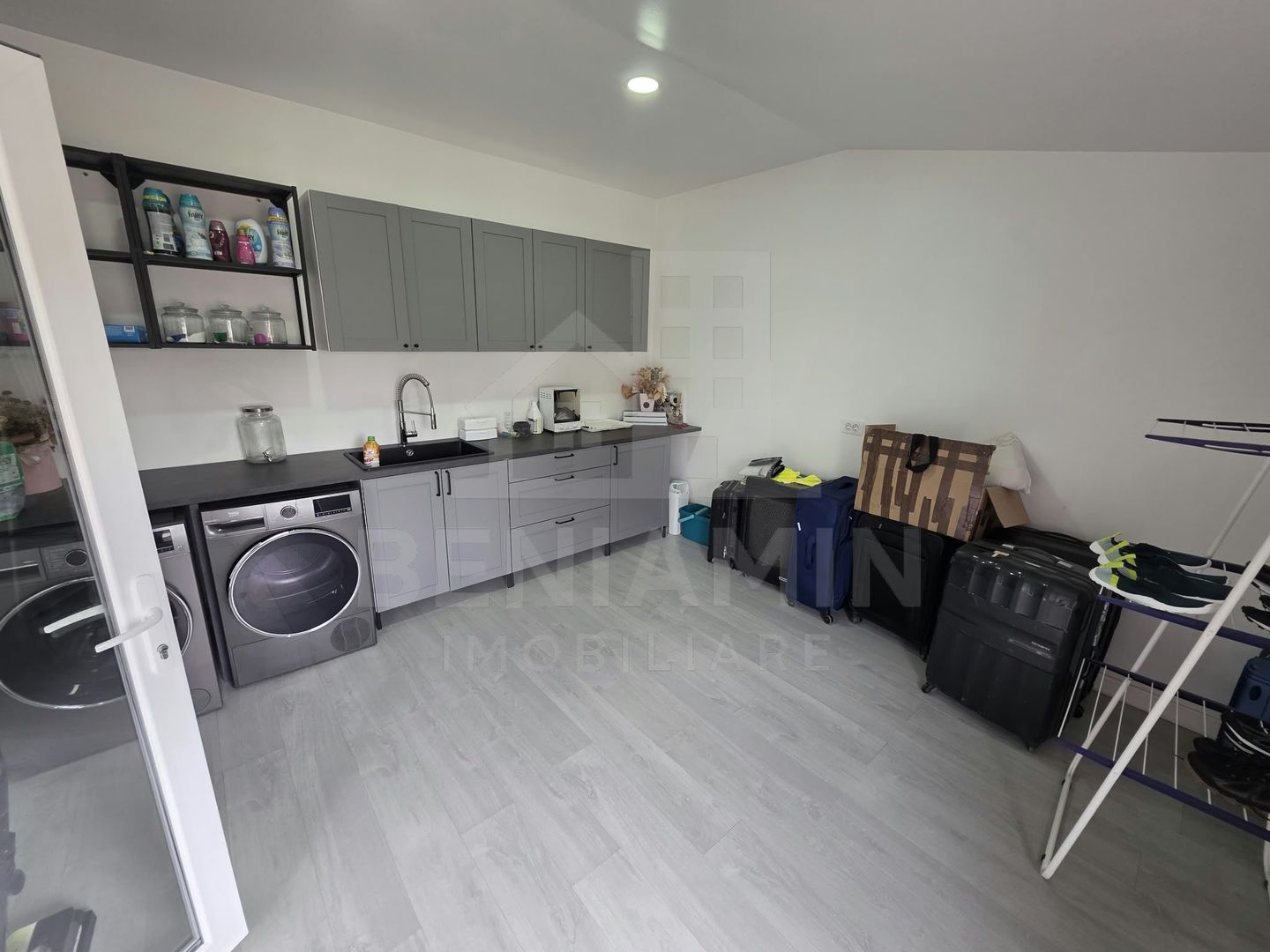 Casa Moderna-160mp-Teren 1200mp-Mobilata-Utilata-Centrala-Romanesti - Poză 8
