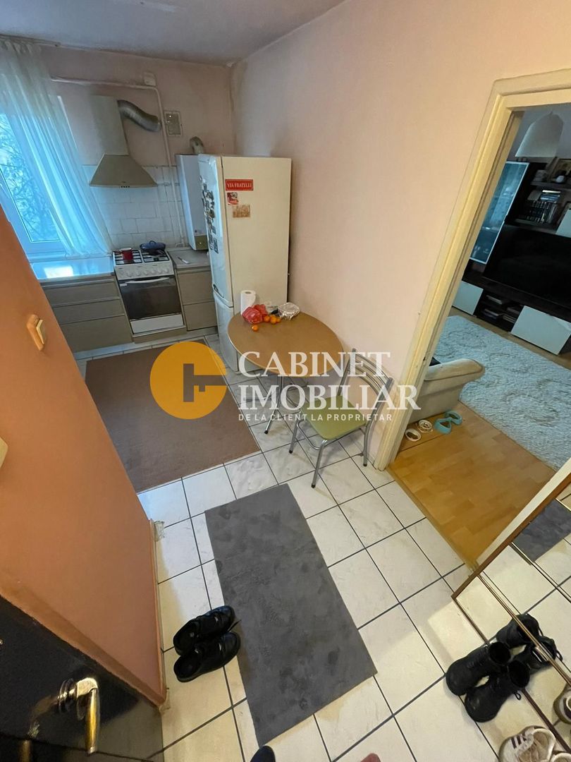 2 CAMERE - PODU ROS - 51 MP - 5 MINUTE DE PALAS, 5 MINUTE DE IULIUS - Poză 5