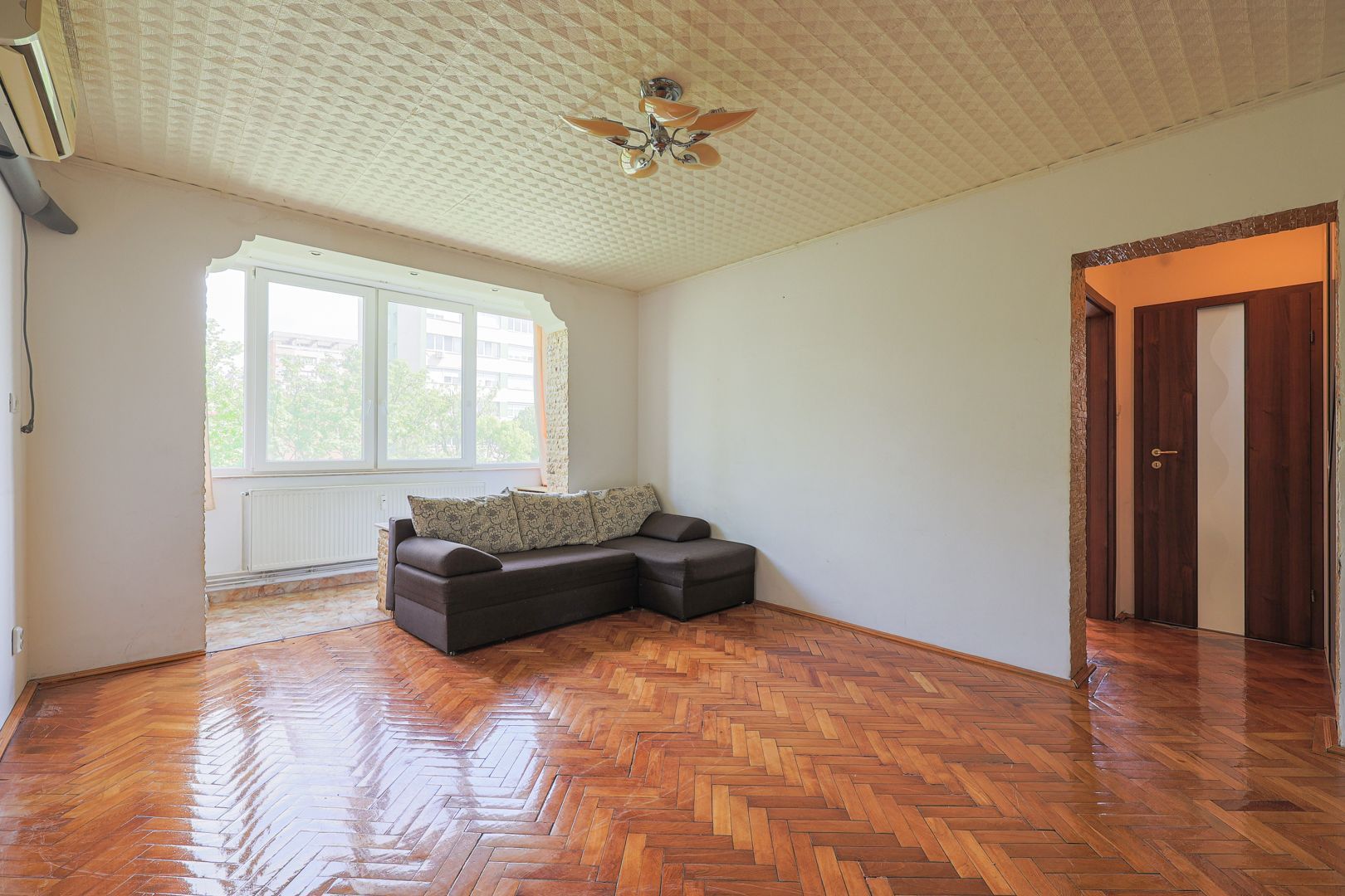 VANDUT! Apartament spațios 2 camere - Podgoria - COMISION 0% - Poză 2