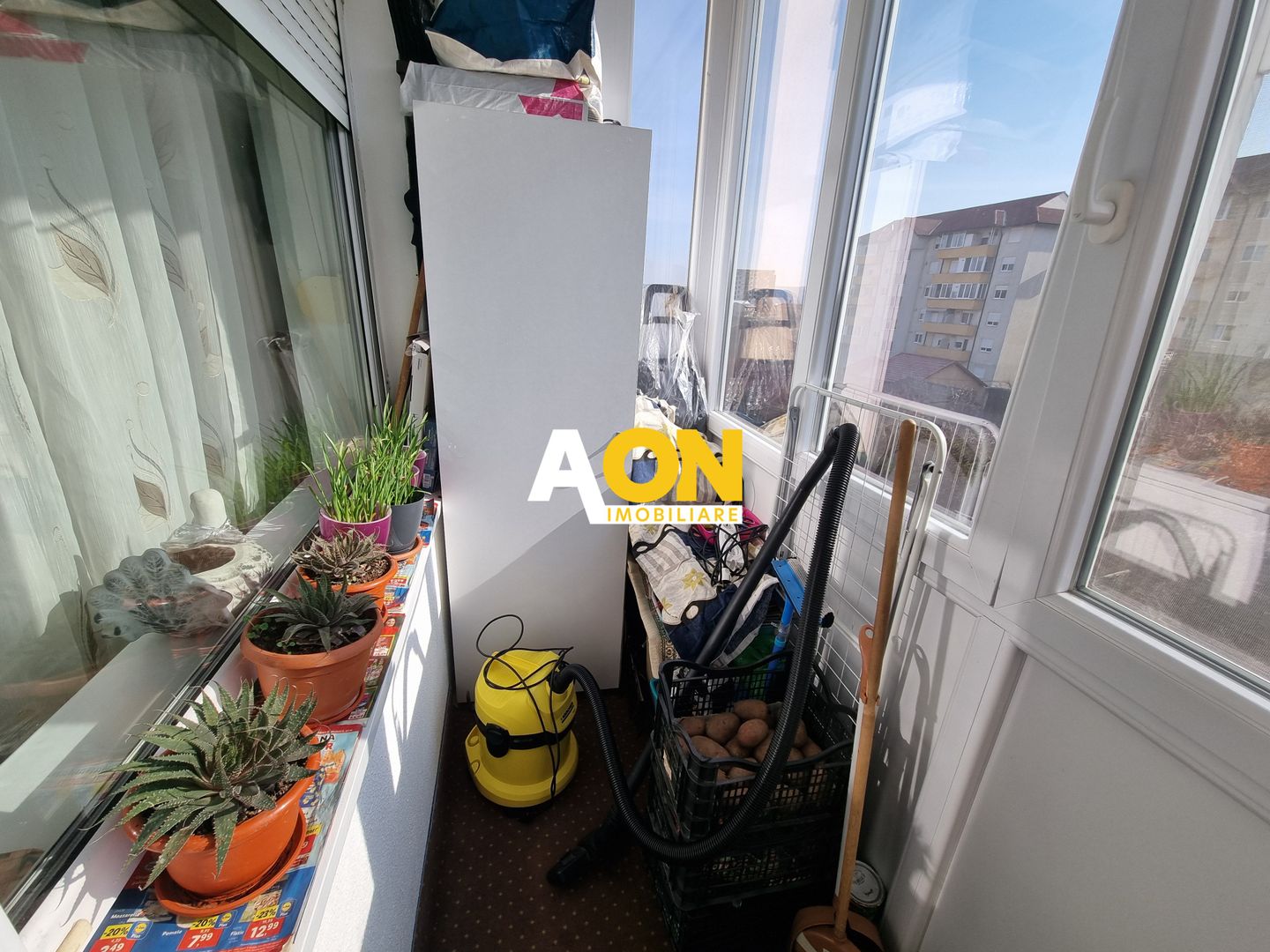 De vanzare apartament 3 camere, zona Kaufland, Cetate - Poză 10