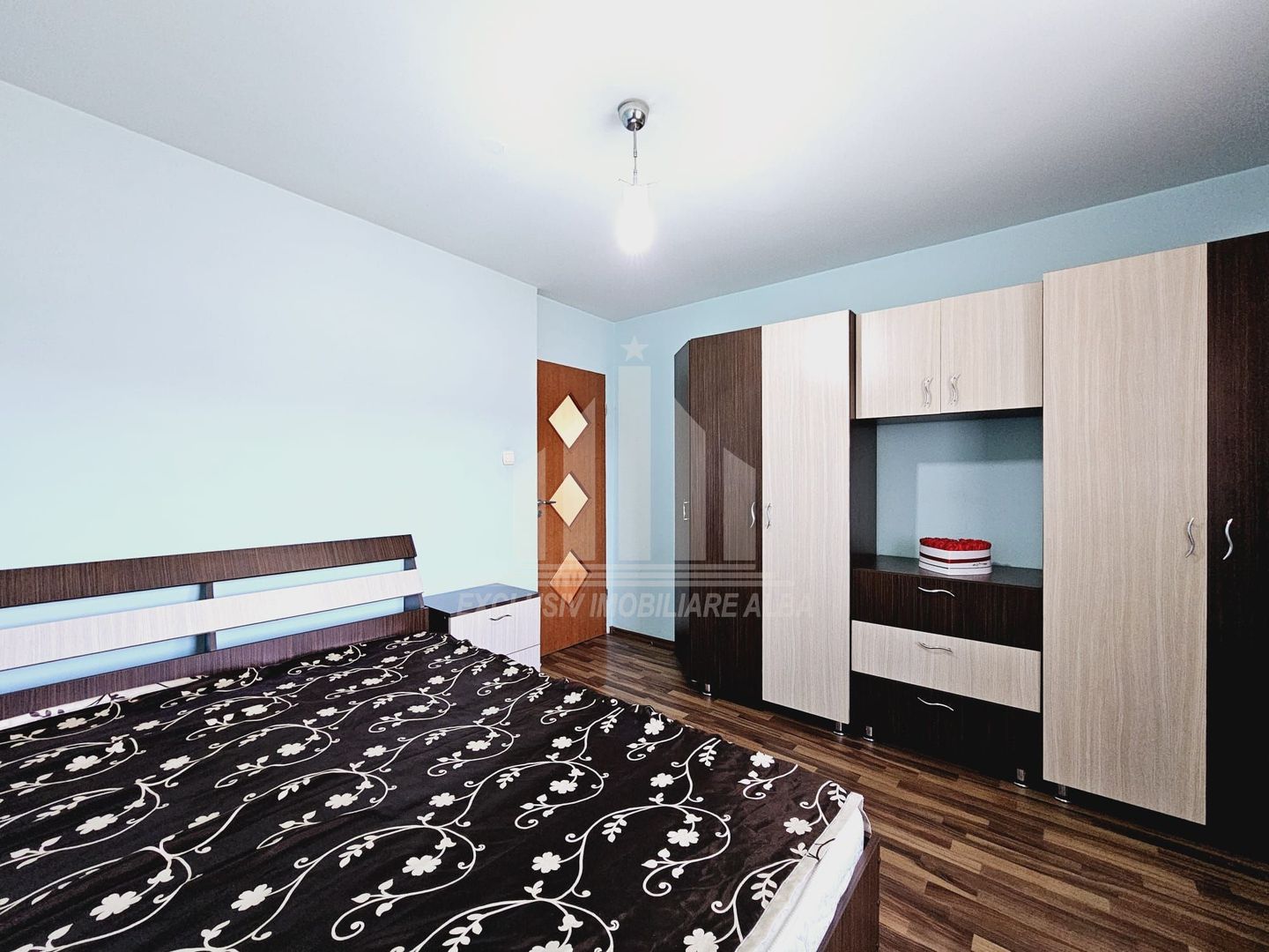 Apartament 3 camere decomandate cu garaj, Tolstoi - Poză 6