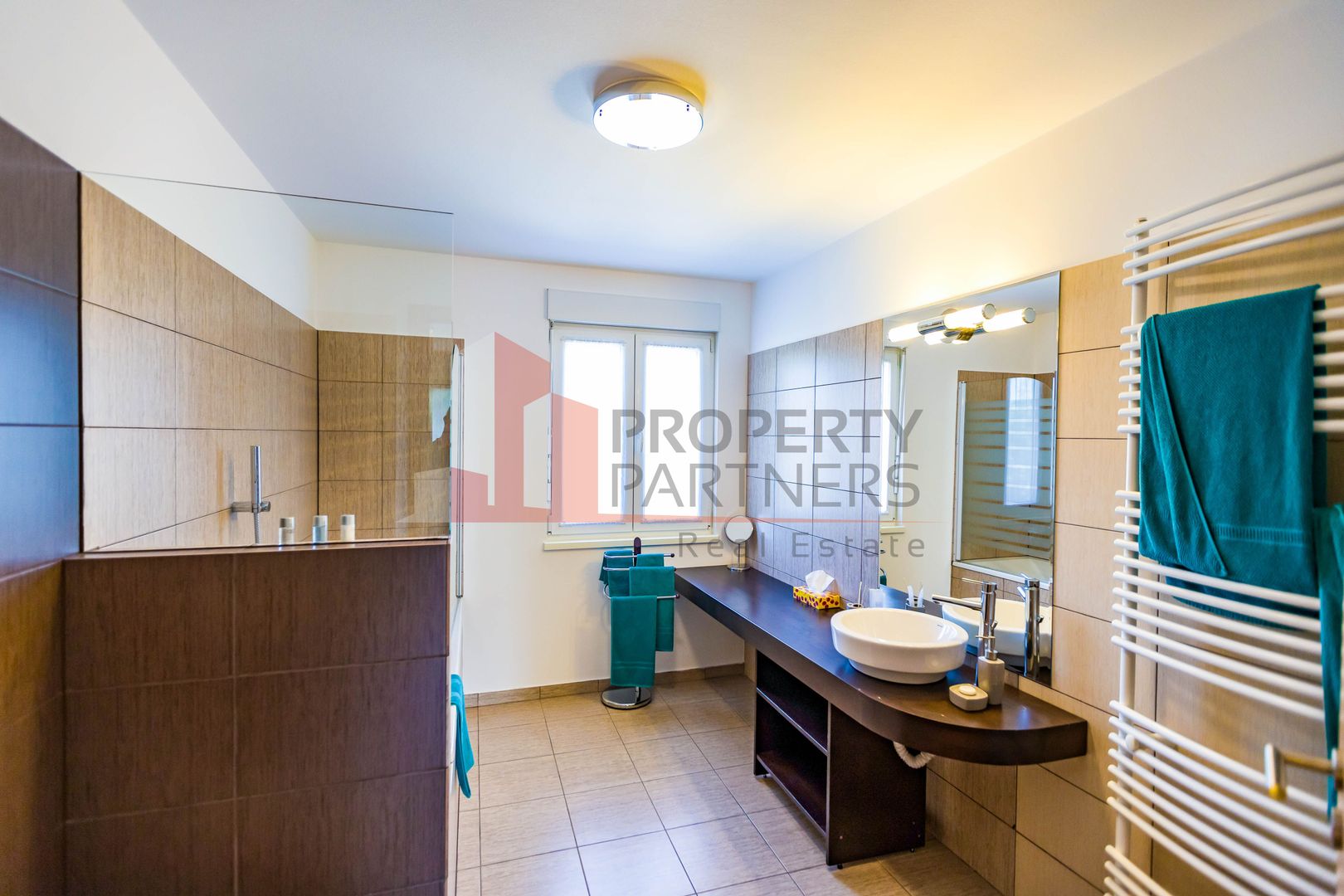 Vilă 340 mp Bran | Teren 5500 mp | 6 dormitoare cu băi proprii - Poză 16