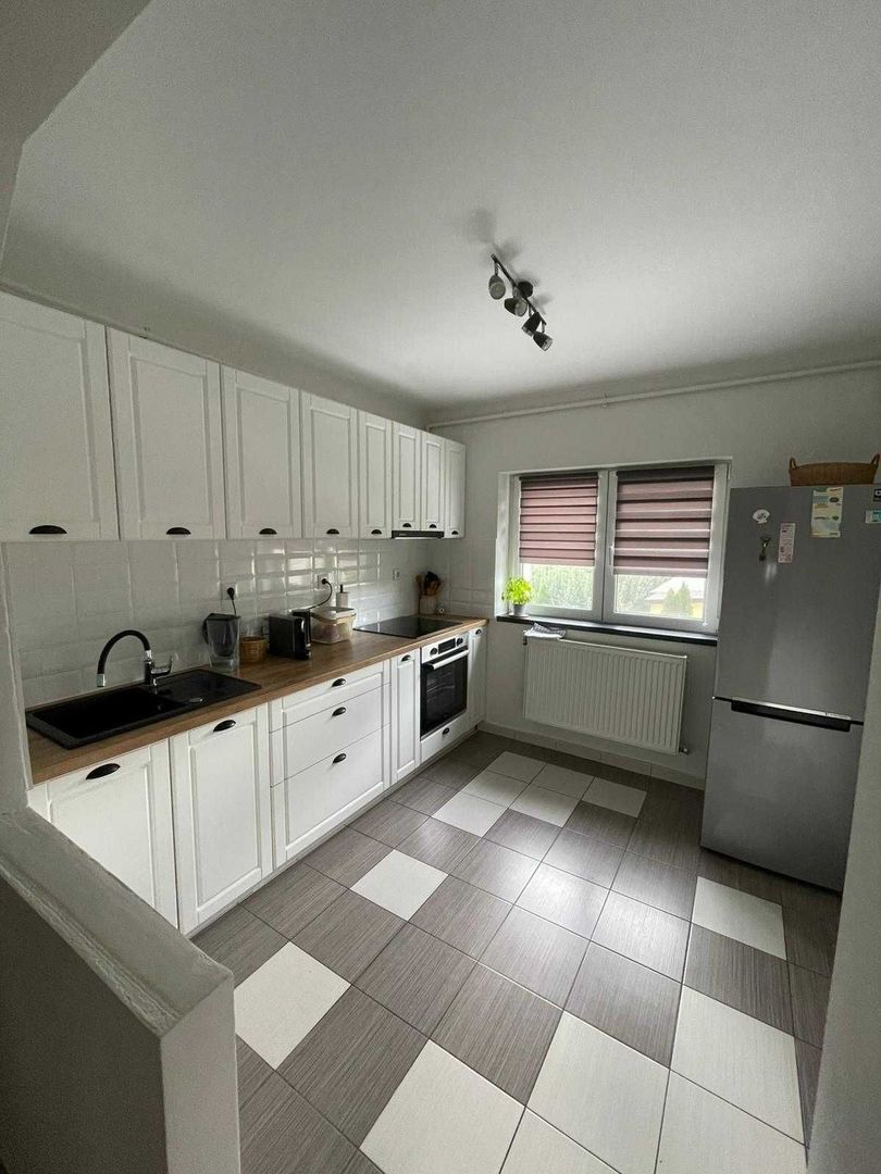 BRASADAS vinde ap 3 cam etaj 1 pe Careiului. - Poză 1