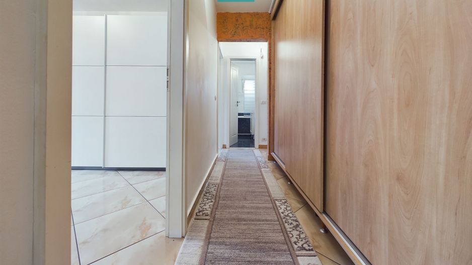 Apartament cu 3 camere în Alfa - Poză 8