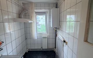 Vanzare apartament cu 4 camere in Micro 13, etaj 3, pret 65 000 euro - Poză 1