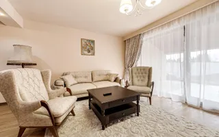 Vilă cu 6 camere de vânzare în zona Central - Poză 11