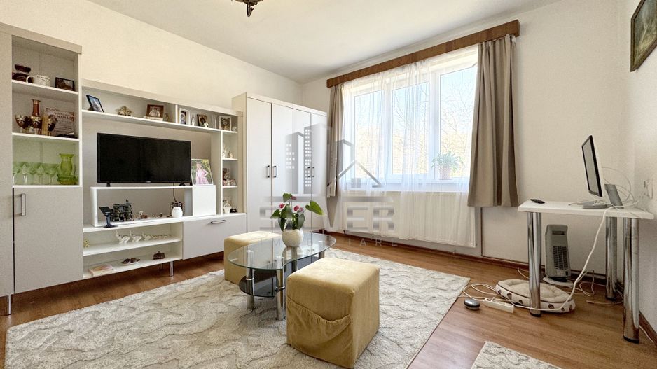 Casa pe 3 niveluri cu teren de 1900 mp in Com. Baisoara. - Poză 7