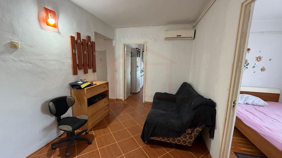 APARTAMENT 4 CAMERE | Piața Centrală | 700 €/lună - Poză 5