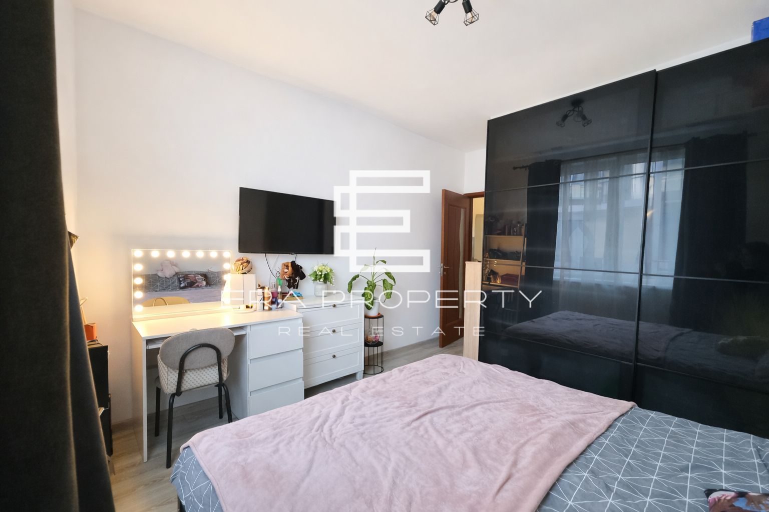 Apartament 3 camere - etaj 2- 54mp- Selimbar zona Profi - Poză 6