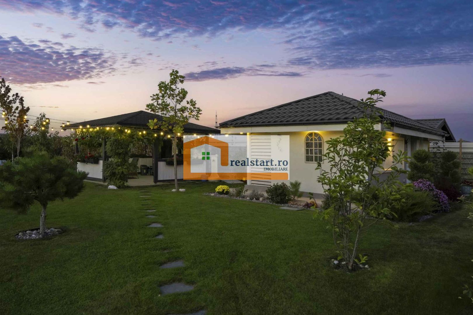 Langa Padure si lac, Vila P+Pod , 900mp teren,  terasa 40mp,  complex securizat - Poză 41