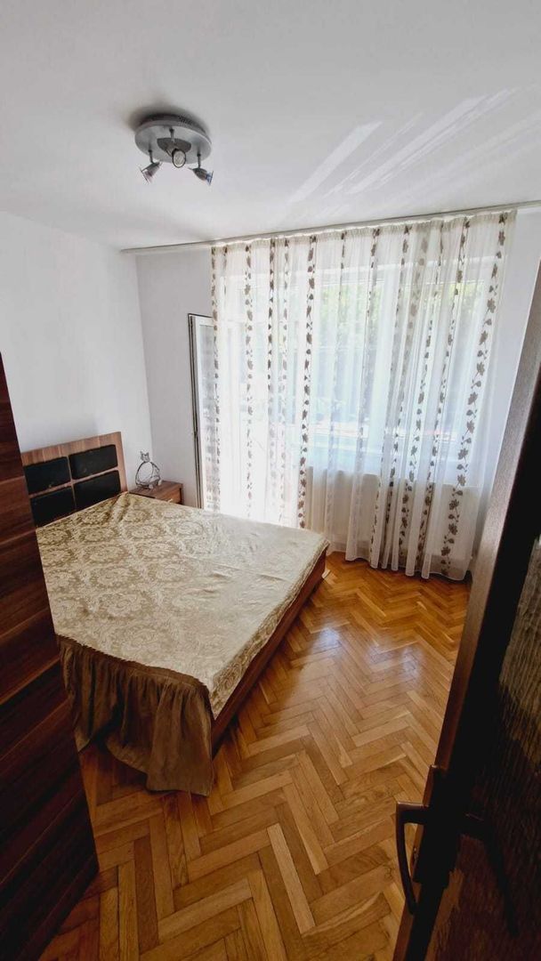 De vânzare apartament 4 camere - Poză 7