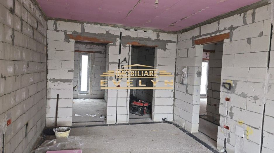 Casa la rosu de vanzare situata in Manolesti , pret 100.000 euro neg ! - Poză 5