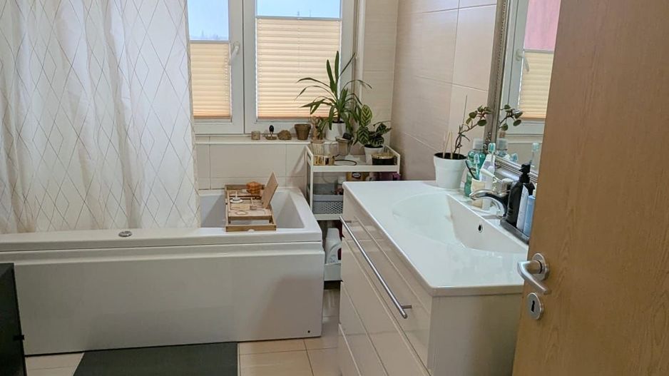 Apartament spatios 100 mp cu lift si 50 mp de terase - Poză 19