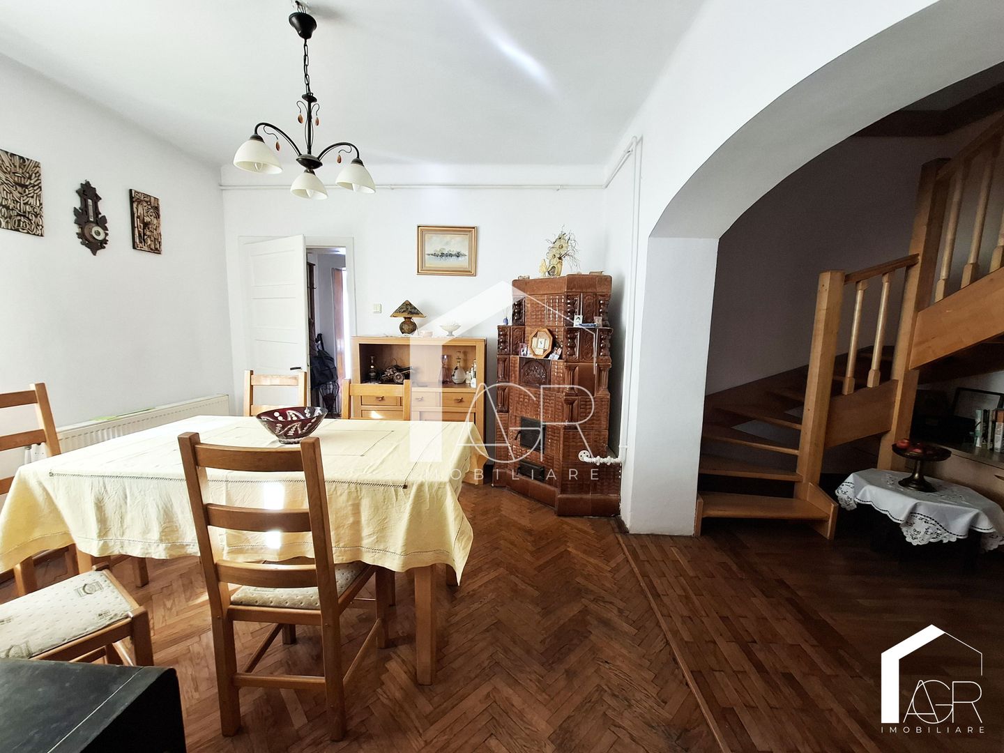 Casa tip duplex cu 6 camere, zona Republicii - Poză 5