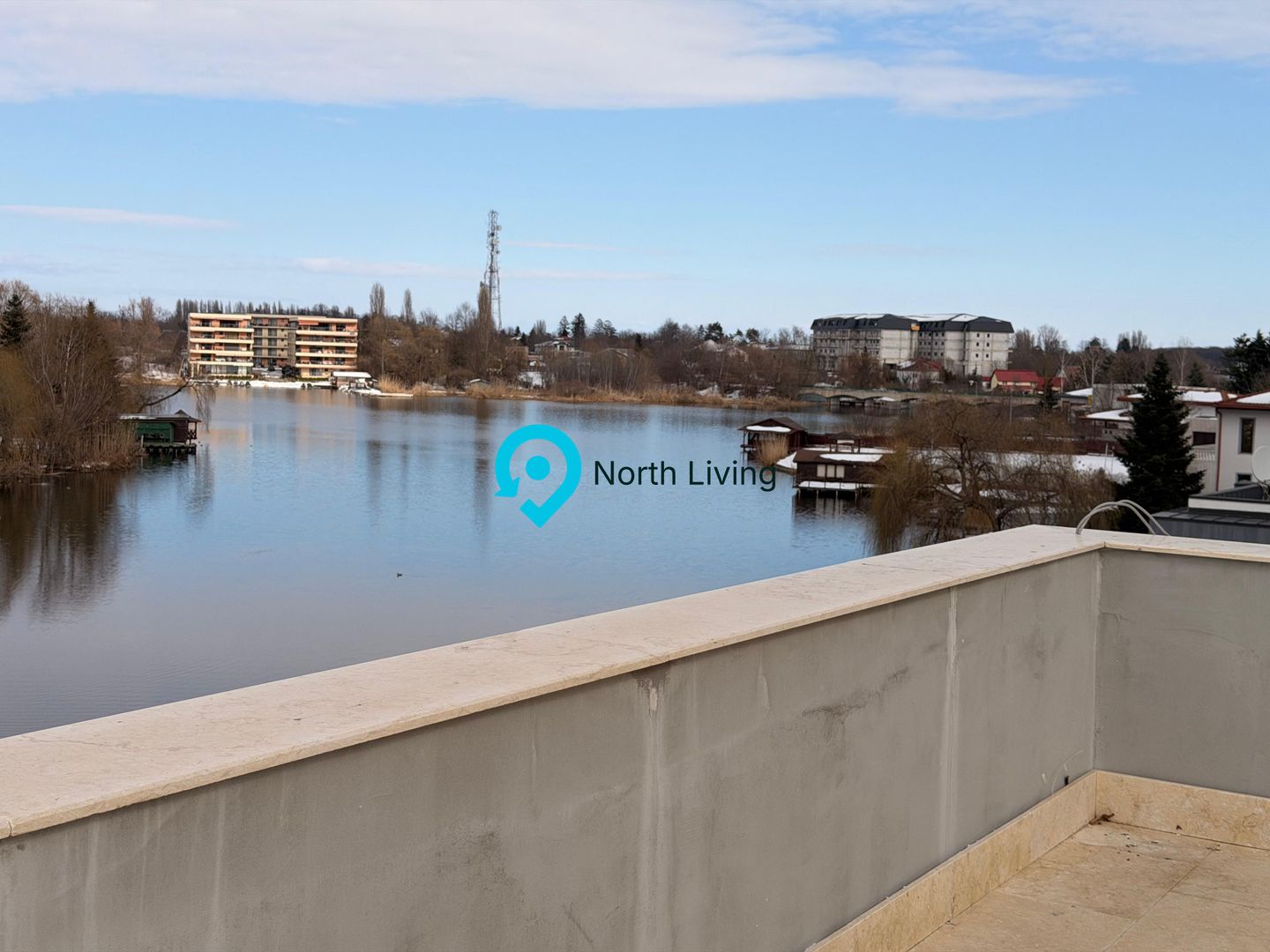 Vilă de Lux cu Piscină Privată și Deschidere Directă la Lacul Snagov - Poză 2