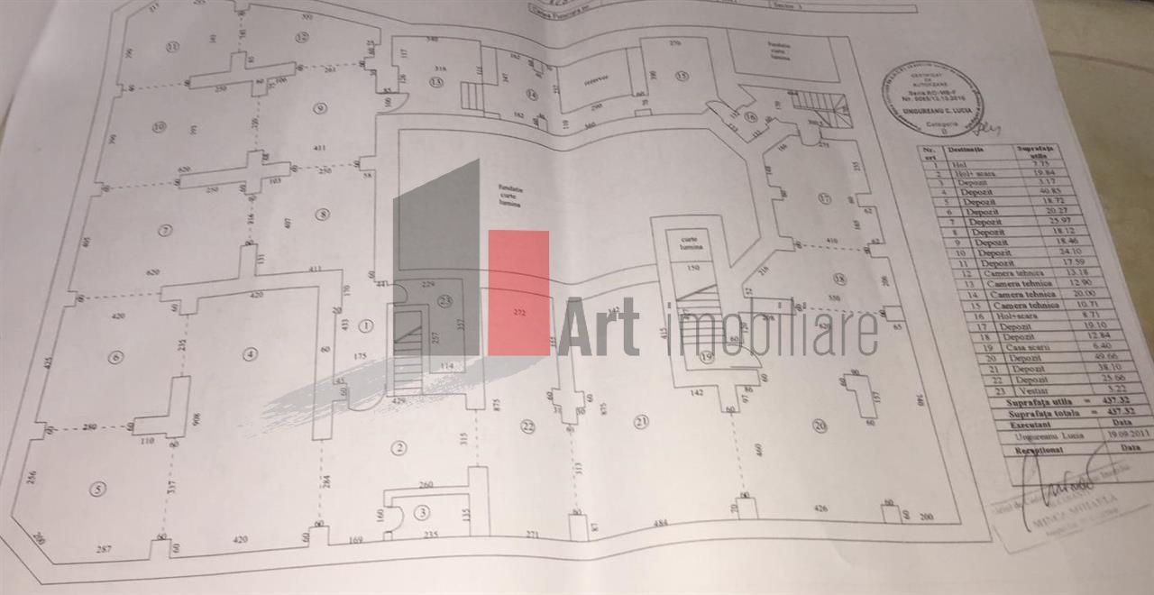 Cladire Universitate KM 0 - Poză 9