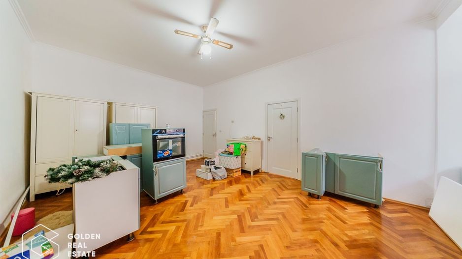 Apartament ultracentral, 2 camere, curte cu acces auto - Poză 4