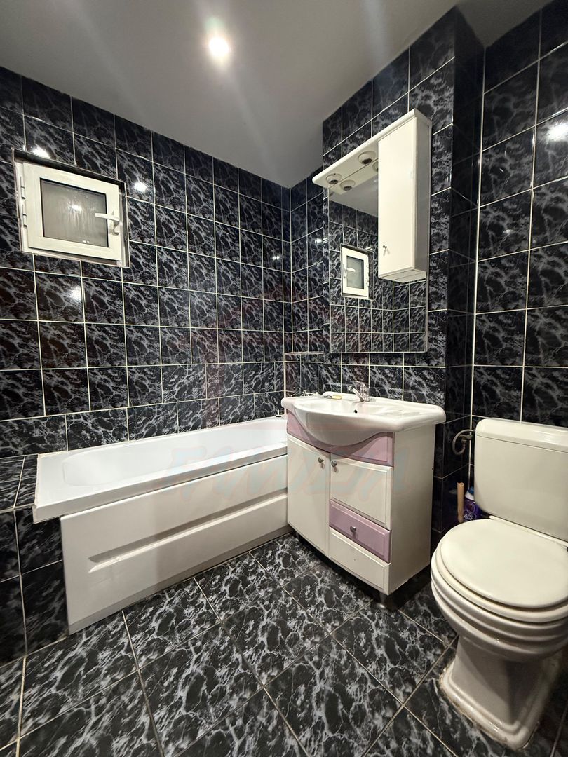 APARTAMENT 3 CAMERE, I.C. FRIMU, 500 €/LUNĂ - Poză 10