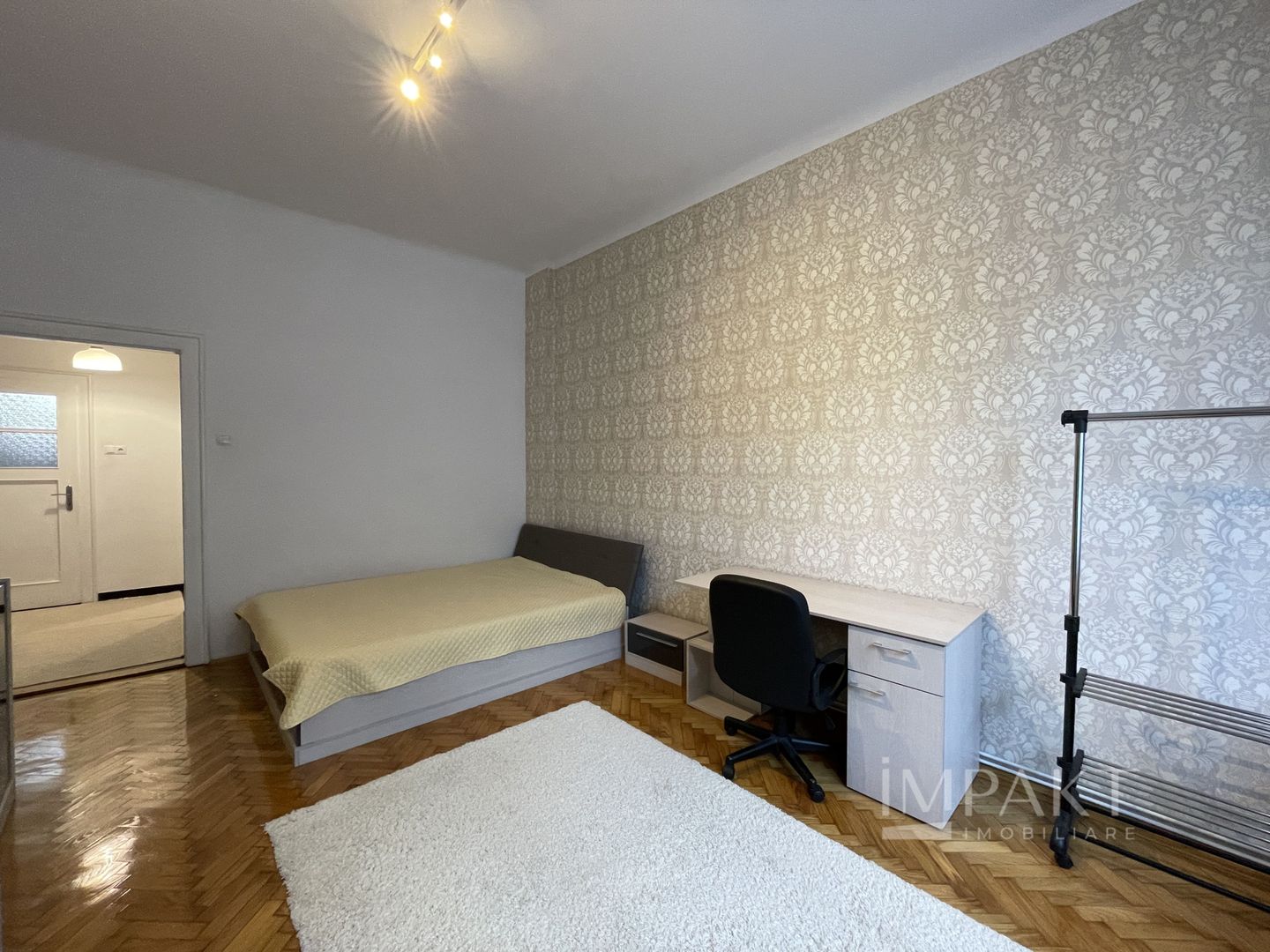 Apartament cu o cameră în zona centrala! - Poză 2
