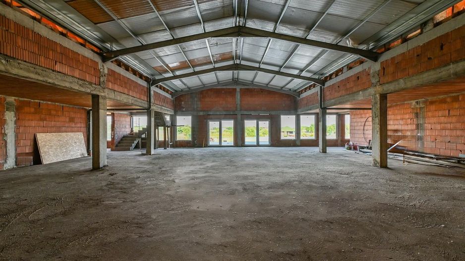 Sala de evenimente cu  piscina si foisor Biled COMISION 0 % CUMPARATOR - Poză 33