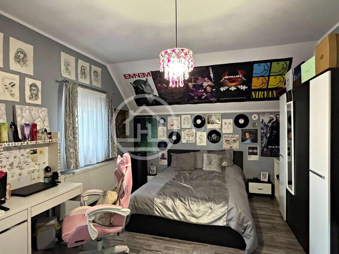 Casă de vânzare cu 4 camere si teren de 1000 mp in Salard, Bihor - Poză 24