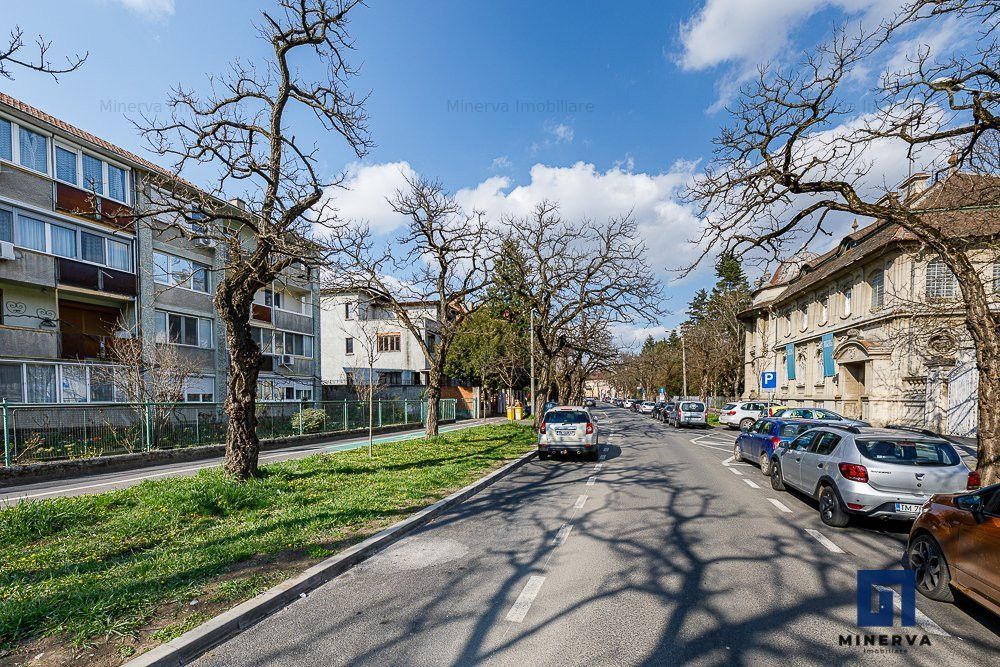 Bd CD LOGA Închiriere Apartament 2 camere decomandat, mobilat utilat, 340 euro - Poză 17