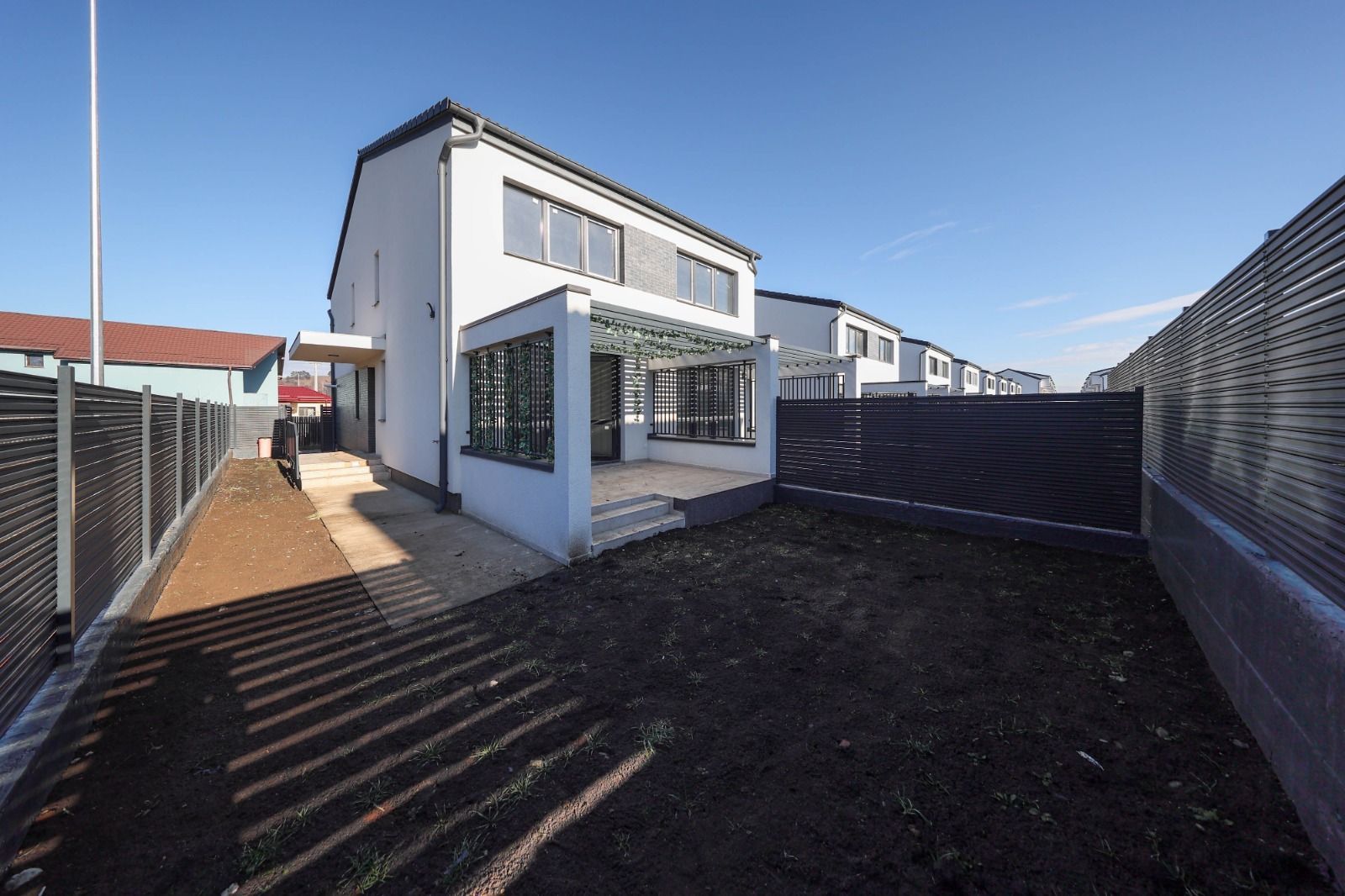 Casă Tip Duplex de Vânzare în Sânpetru | La Poalele Dealului Lempes - Poză 2