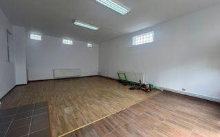 Casă individuală cu teren generos de 1.000 mp - Poză 1
