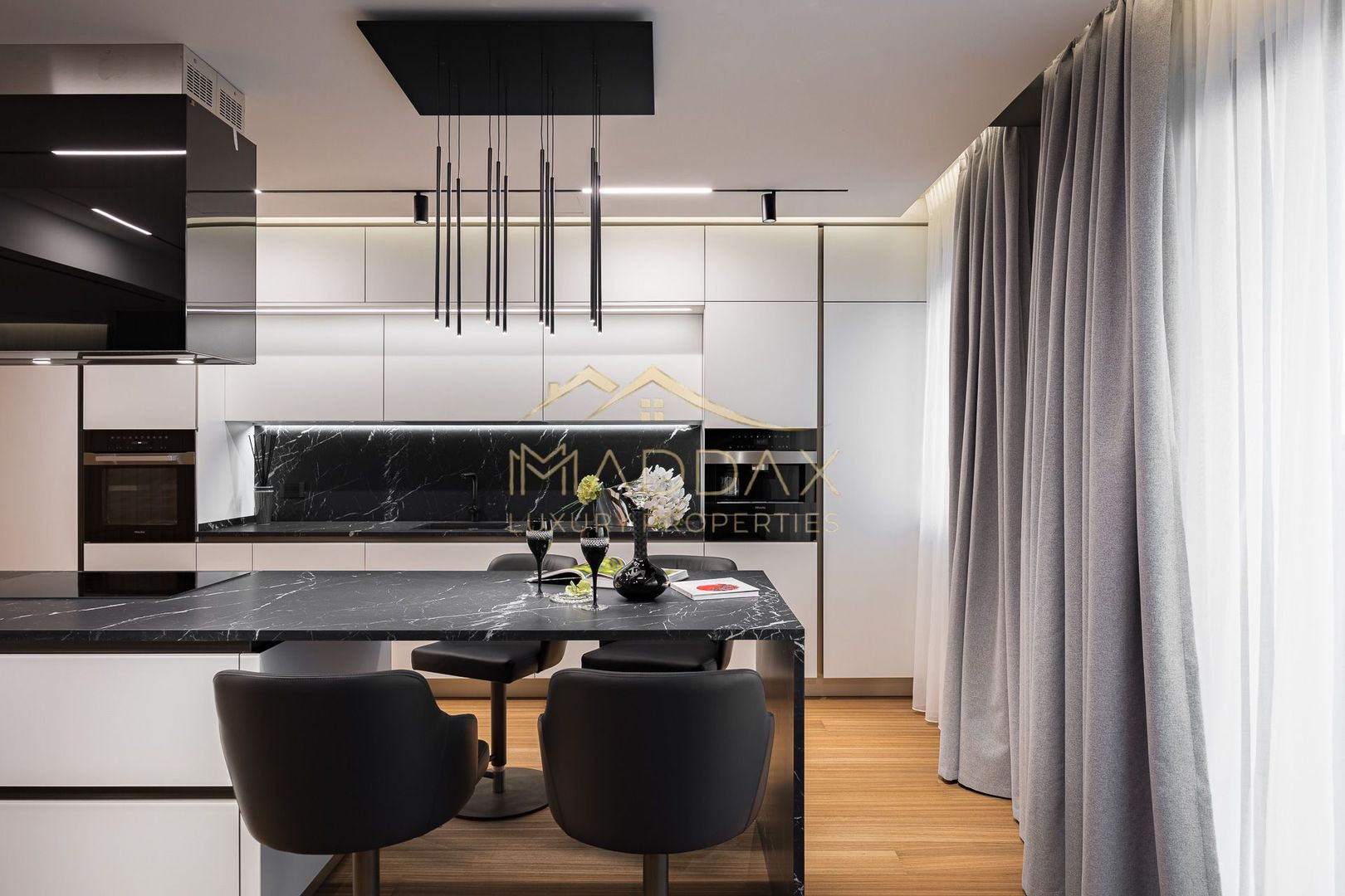 Extraordinary Penthouse *380 SQM useful* 3 parking // Primaverii - Poză 14