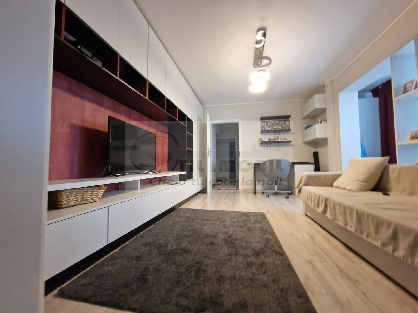 Liber, mobilat modern, apartament 3 camere, Tatarasi Posta, etaj 3/4 - Poză 4