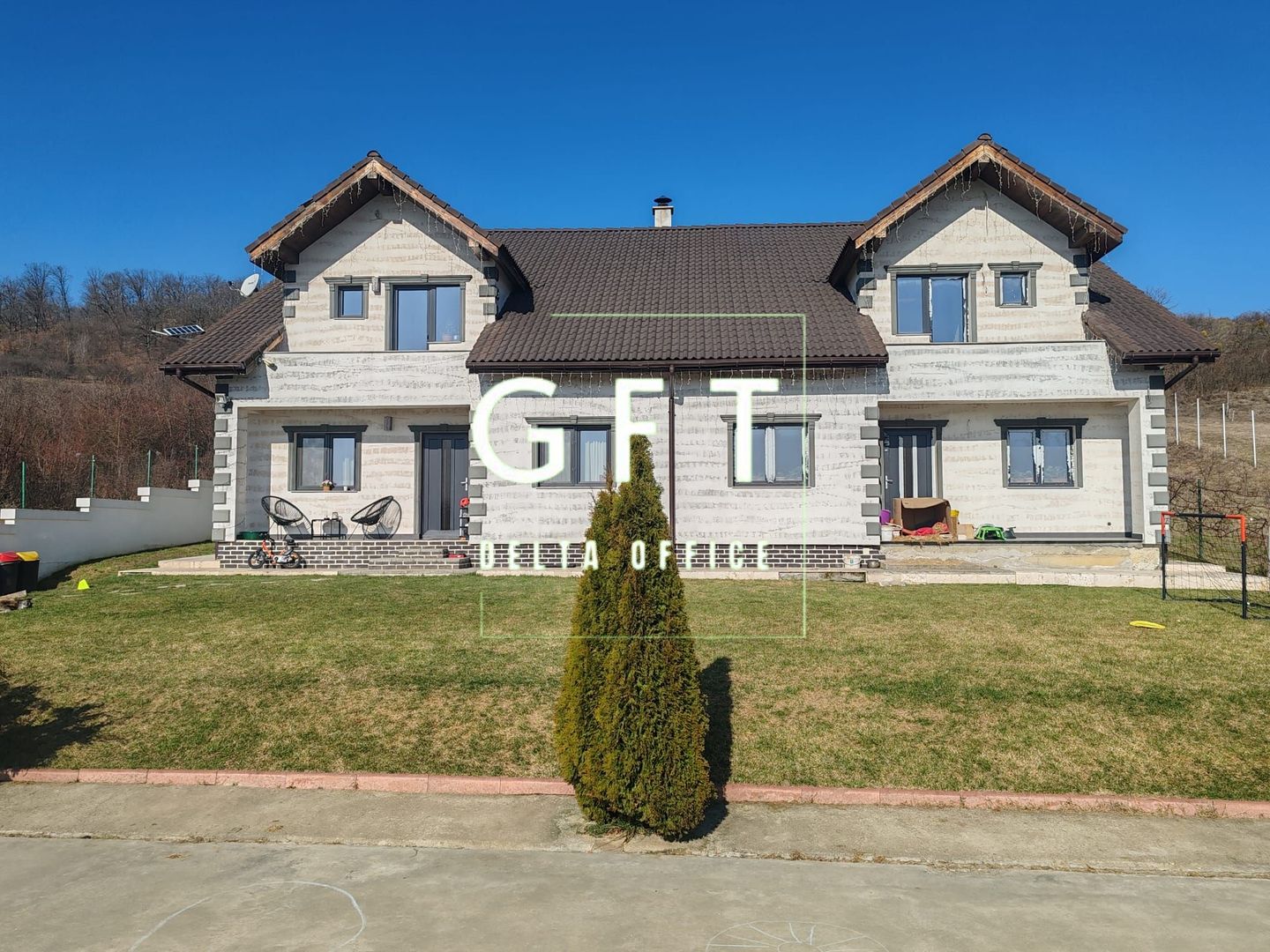 Proprietate Tip Duplex în Viișoara – Vedere Panoramică - Poză 1