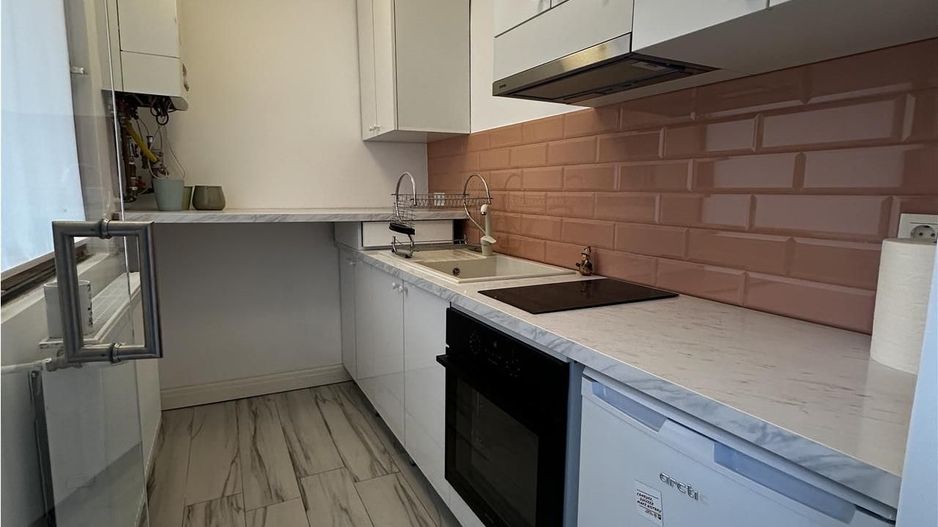 Spatiu Birou Ultracentral cu loc de parcare - Poză 3