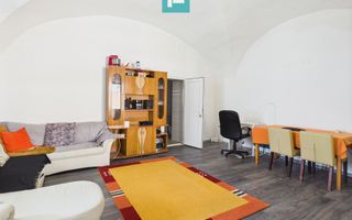 Casă cu 6 camere în zona Central - Poză 3