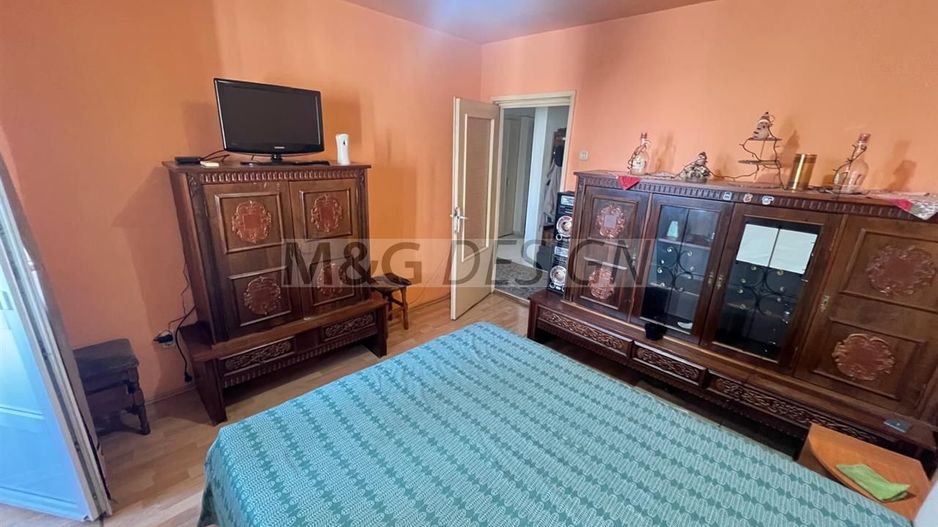 3 camere decomandat etaj 4/10 Dambovita centrala proprie - Poză 7