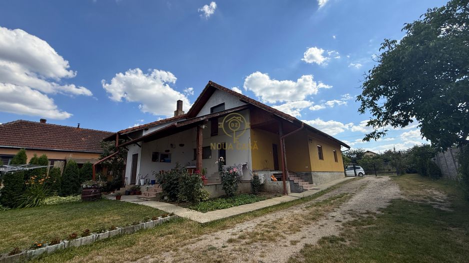 De vanzare Casa cu 4 camere si teren de 4.839mp/Utilata/Mobilata - Poză 4