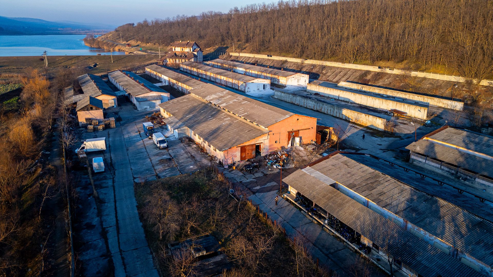 Fosta Ferma a Partidului de la Horgesti - de vanzare - Poză 17