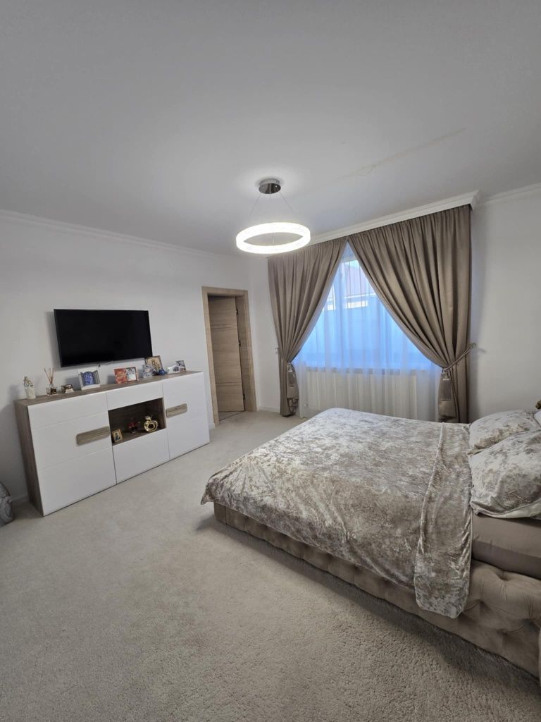 🏡✨ CASĂ PREMIUM  ȘENDRENI – 305 MP LOCUIBILI, TEREN 1.000 mp - Poză 8