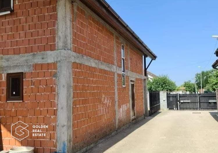 Casa la rosu P+M, 116 mp utili + 422 mp teren, Sânmihaiu Român - Poză 5