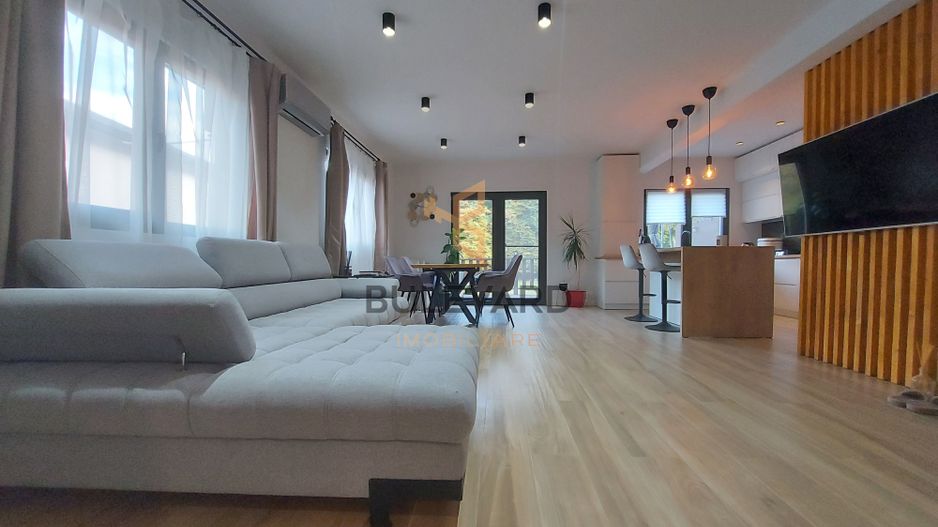 Casa tip duplex cu teren de 350 mp, zona Tautiului! - Poză 1