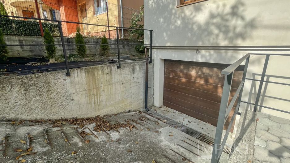 Casa individuala cu 6 camere, in cartierul Buna-Ziua - Poză 22